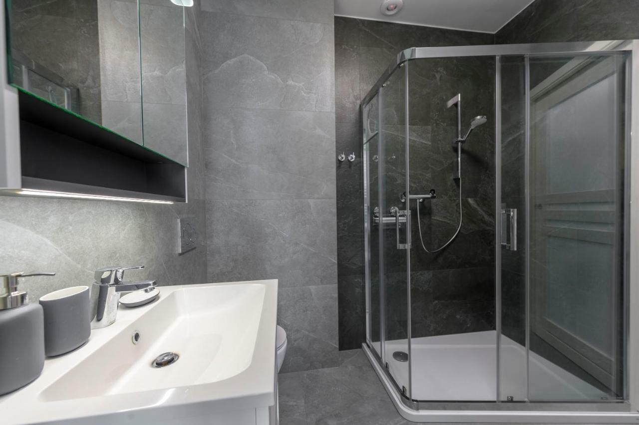 Apartament Logana Z Sauna - 5D Apartamenty ชเวียราโดว์-สโดรยจ์ ภายนอก รูปภาพ